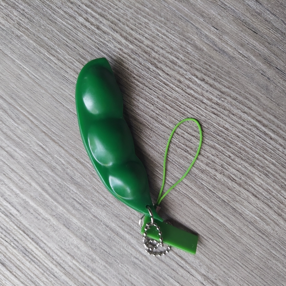 Snap Pea Fidget Toy Keychain Bag Charm NWOT